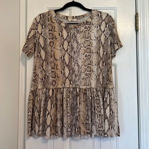 Entro snakeskin print peplum tshirt top